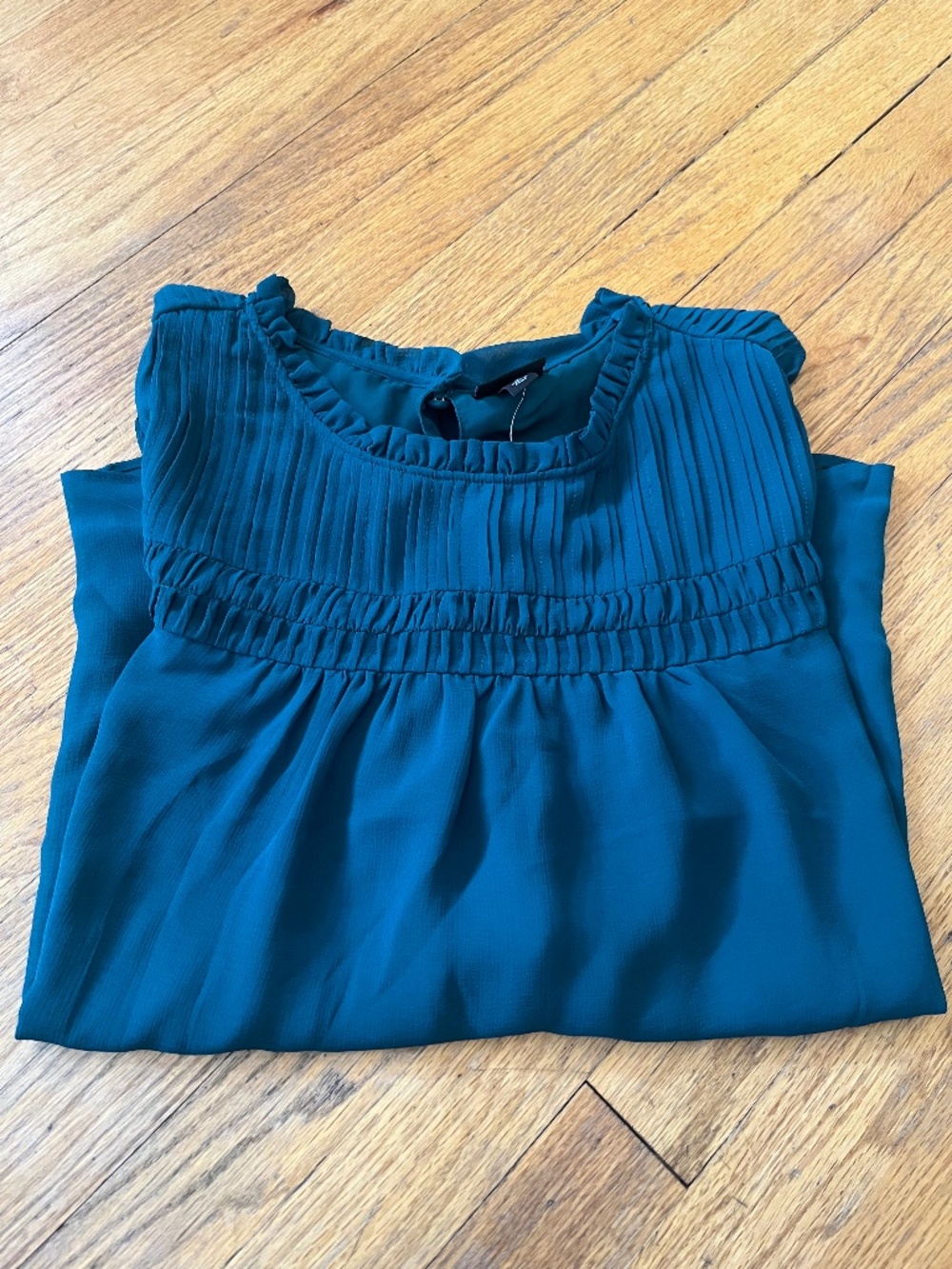 NWT Torrid Chiffon smocked Pin-tuck Flutter Sleeve Blouse